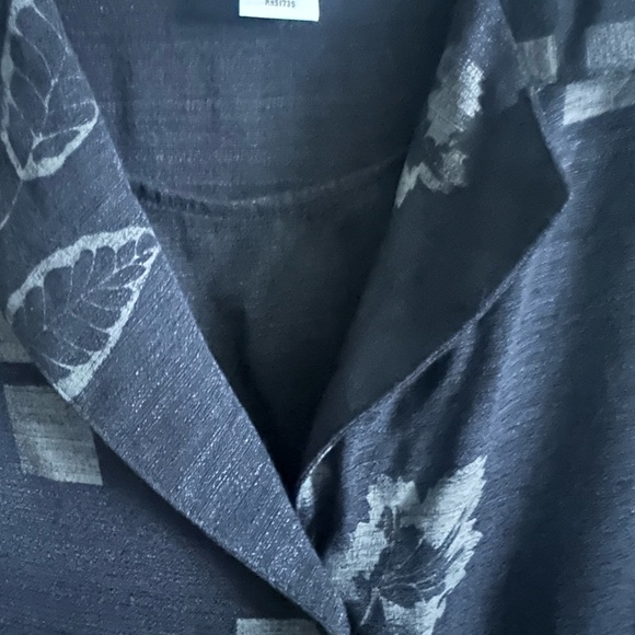 Sag Harbor Black Long sleeve Button Up Leaf Blouse w/built in tank size 14 - Picture 6 of 11